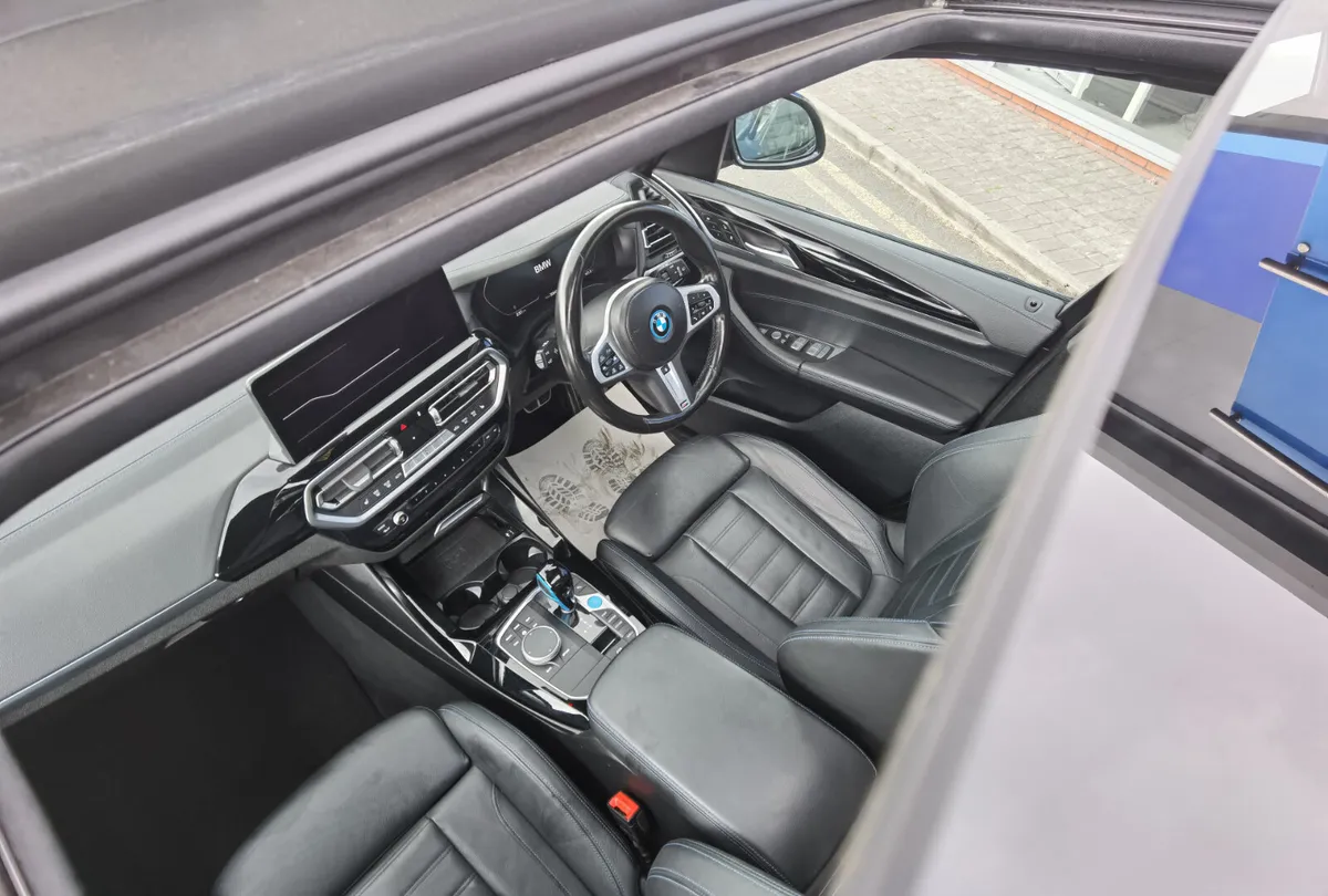 BMW IX3 80KWH M SPORT **SUNROOF + HUGE SPEC!!** - Image 4