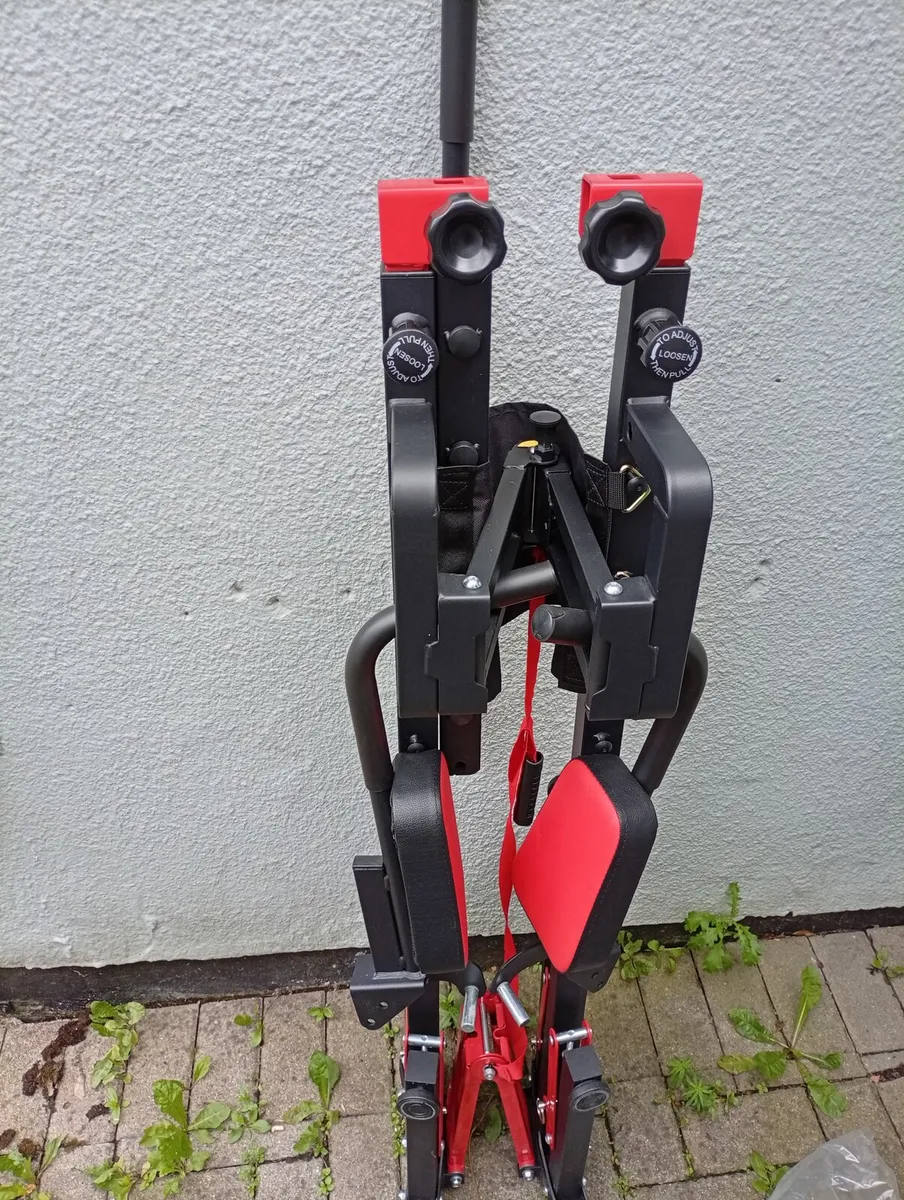 Pull-Up Power Tower – Like New, €135 - Image 4
