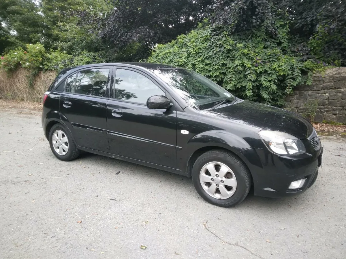 2011 Kia Rio. New NCT. Very Low Mileage. - Image 1