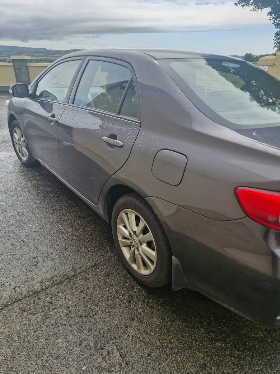 Toyota Corolla 2011 - Image 4