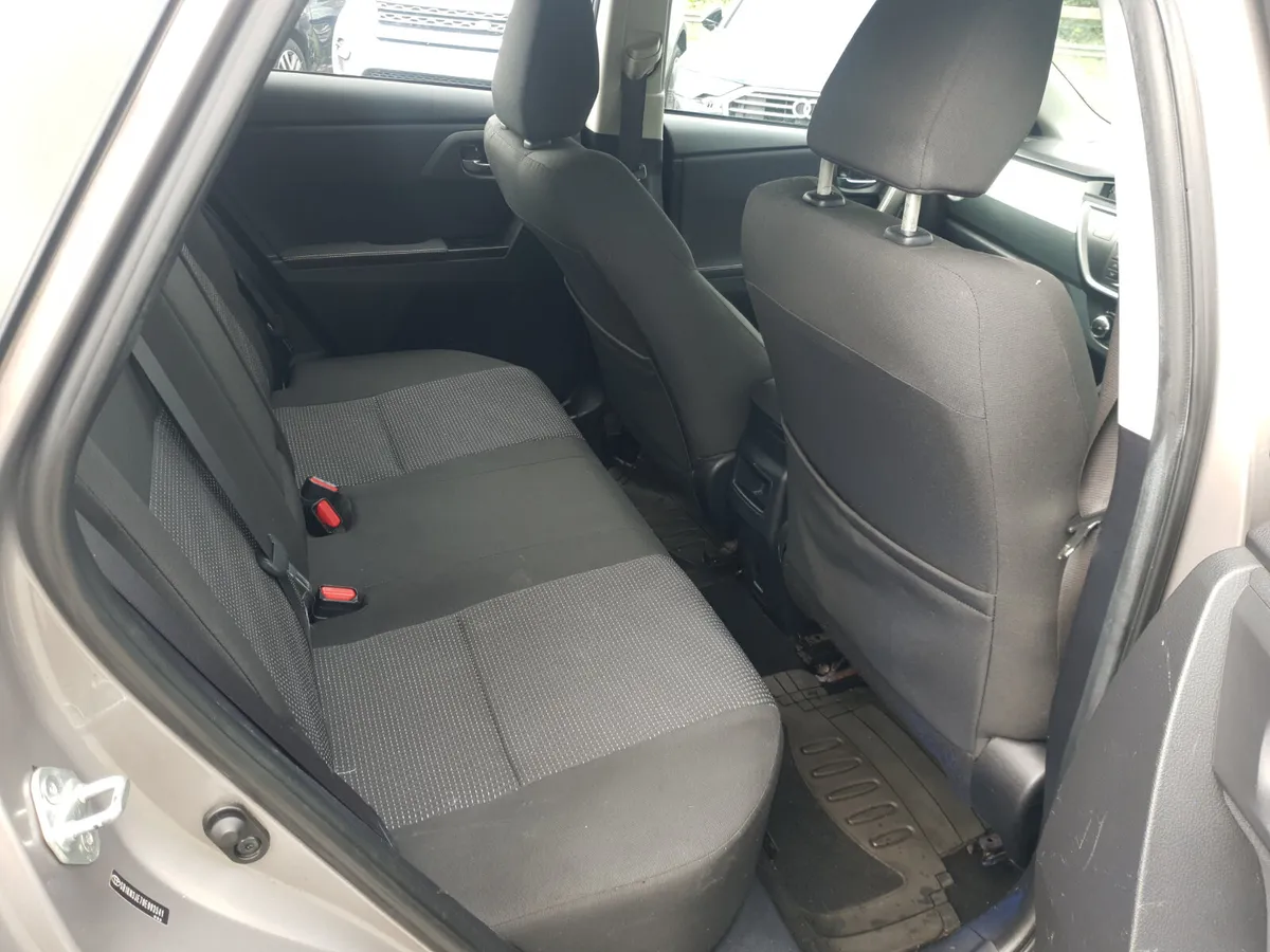Toyota Auris 2013 1.4 d4d auto - Image 3
