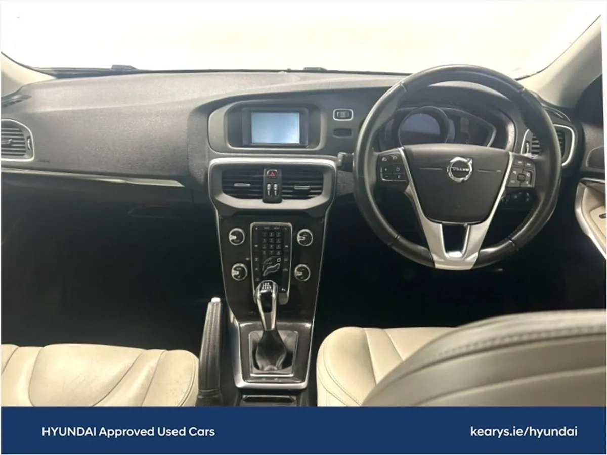 Volvo V40 D2 Momentum Edition - Image 4