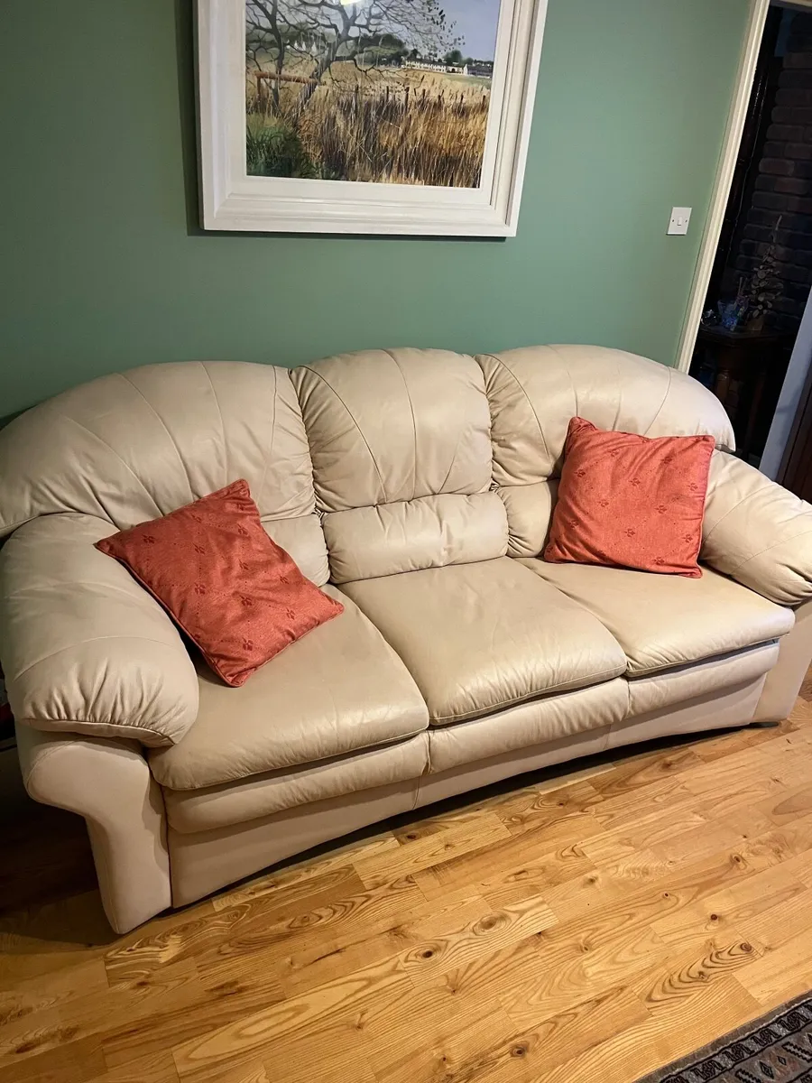leather couch - Image 2