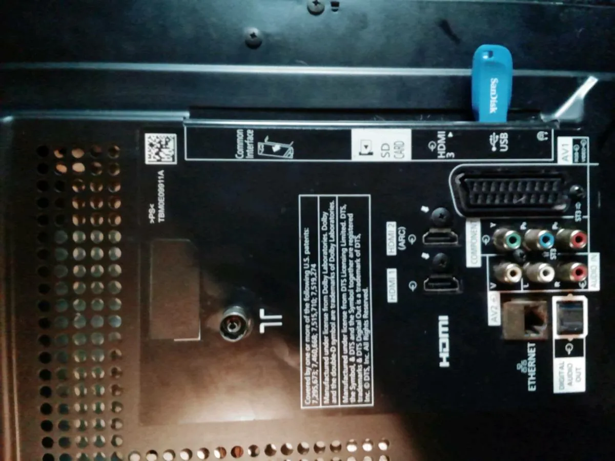 Panasonic TV tx-L32x5b - Image 3