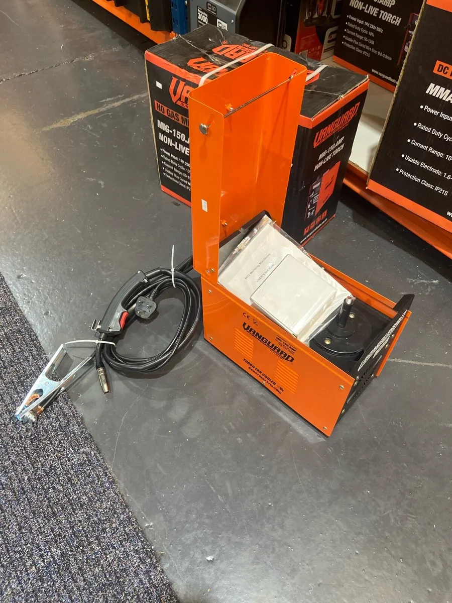 VANGUARD 150 AMP GASLESS MIG WIRE WELDER - Image 1