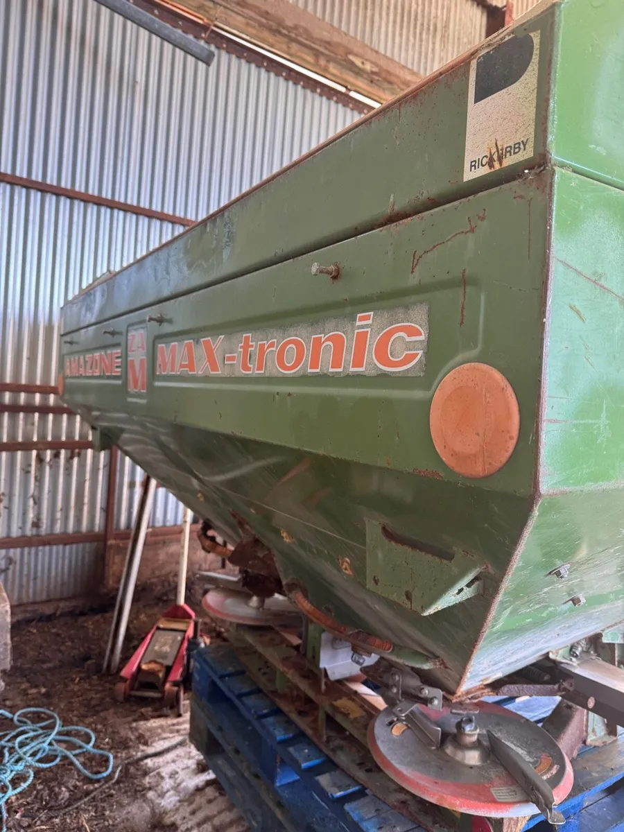 Amazone 1500 Fertiliser Sower - (no vat) - Image 2