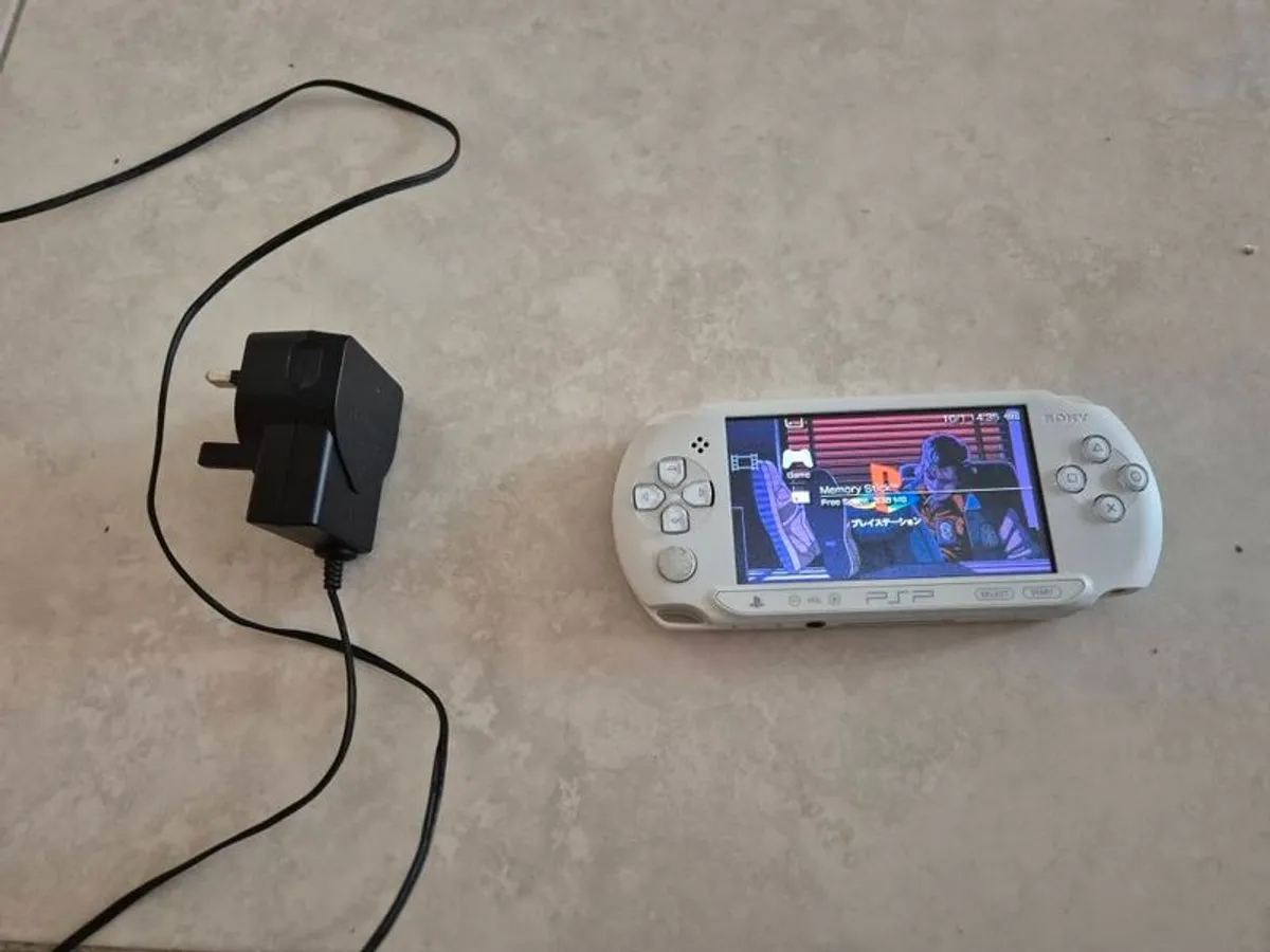 PSP E-1003 Modded - Image 1