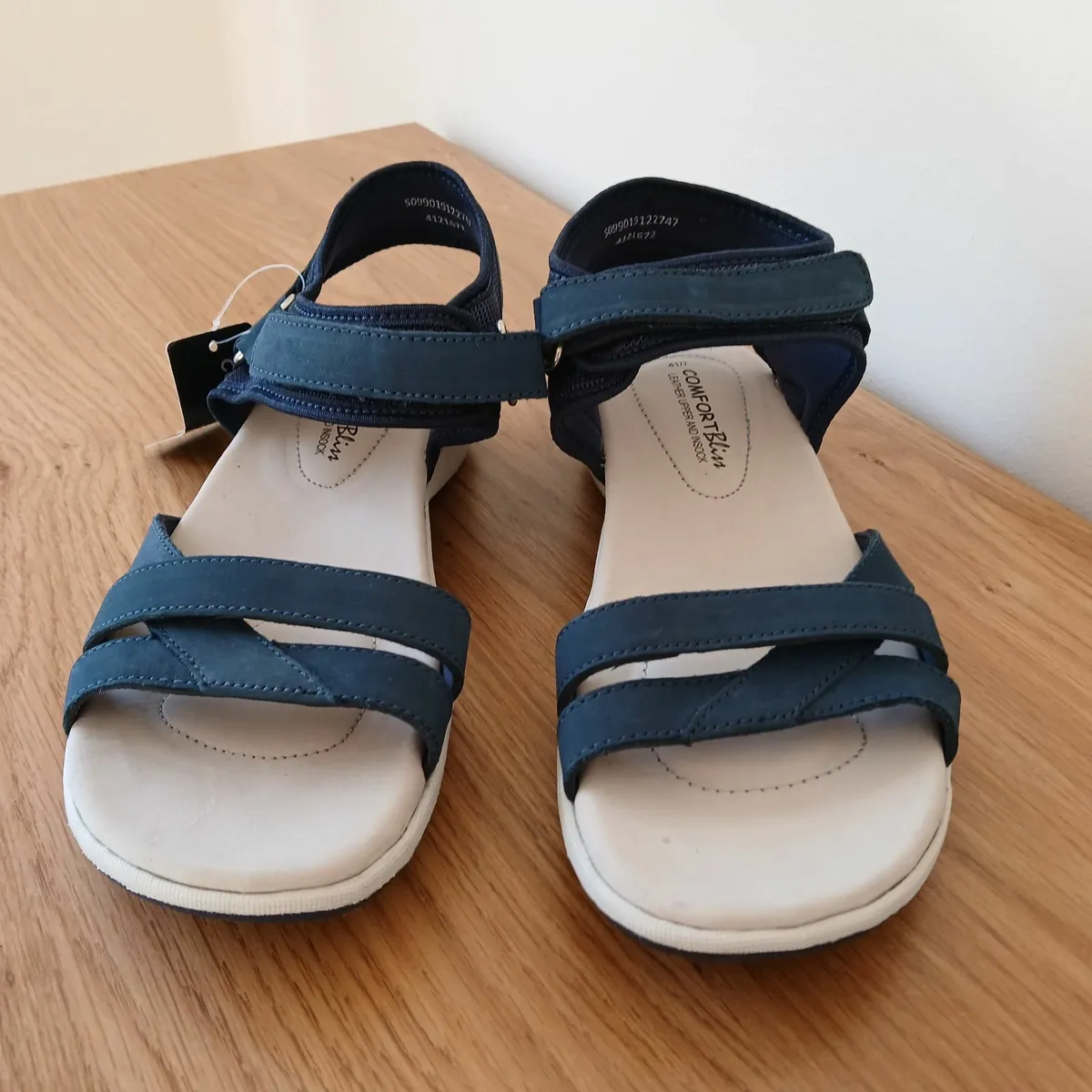 Ladies sandals - Image 1
