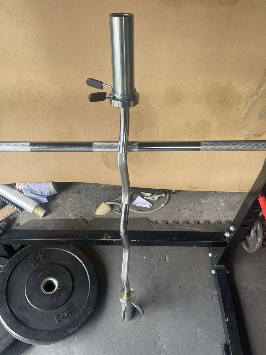 Squat rack and bench - Image 3