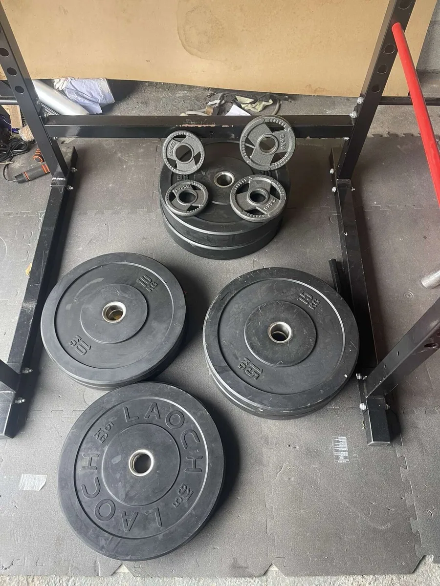 Squat rack and bench - Image 4