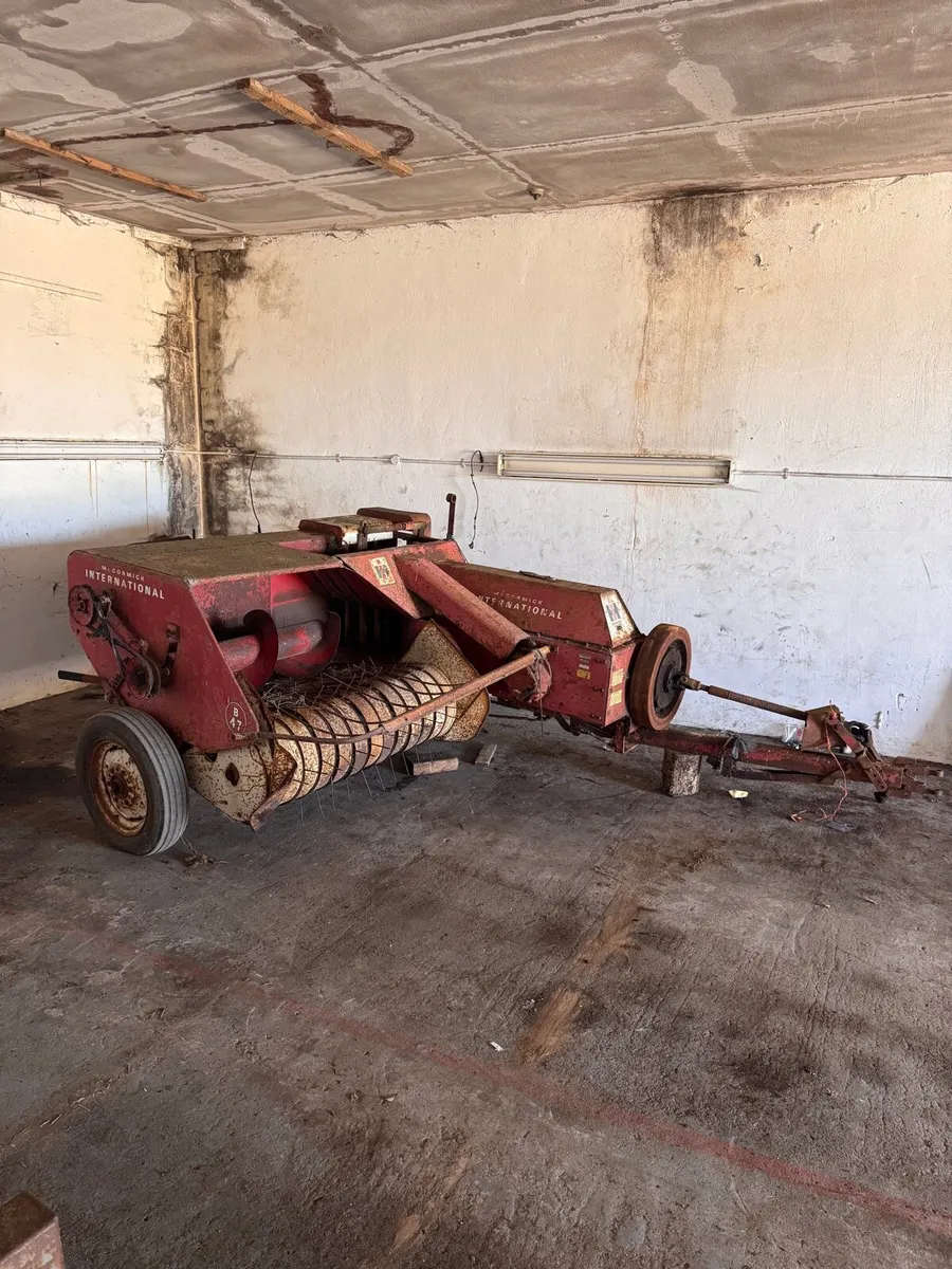 International B47 Baler - (no vat) - Image 2