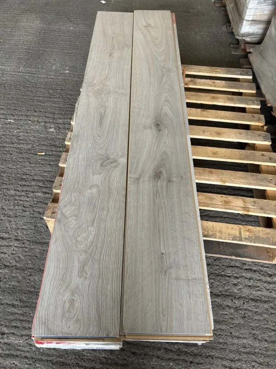 7 sq mtrs 14mm Grey Laminate - Image 2