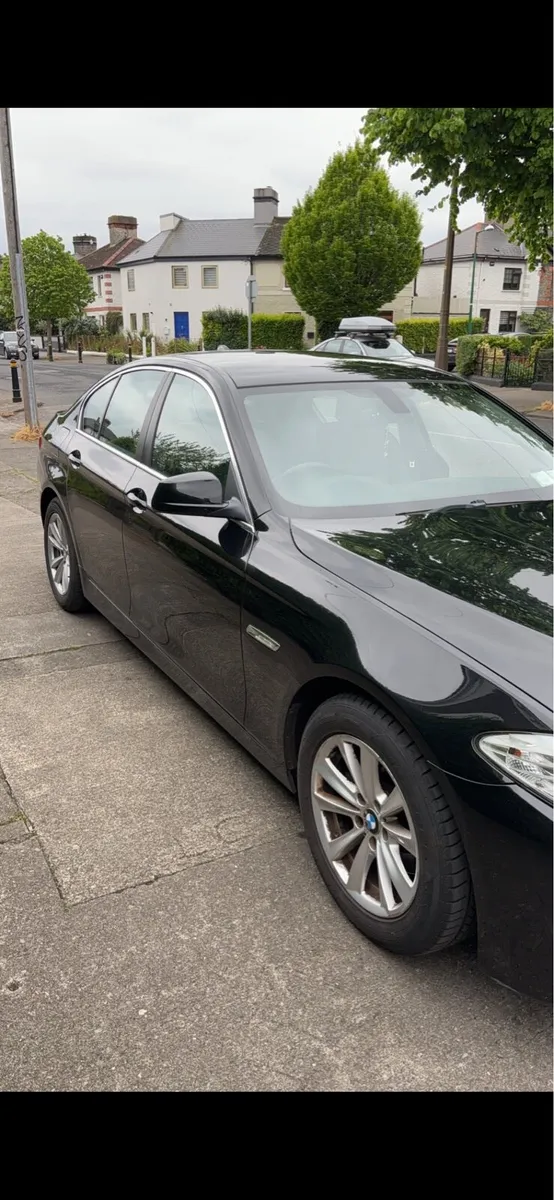 BMW CAR 5 Series - Image 2