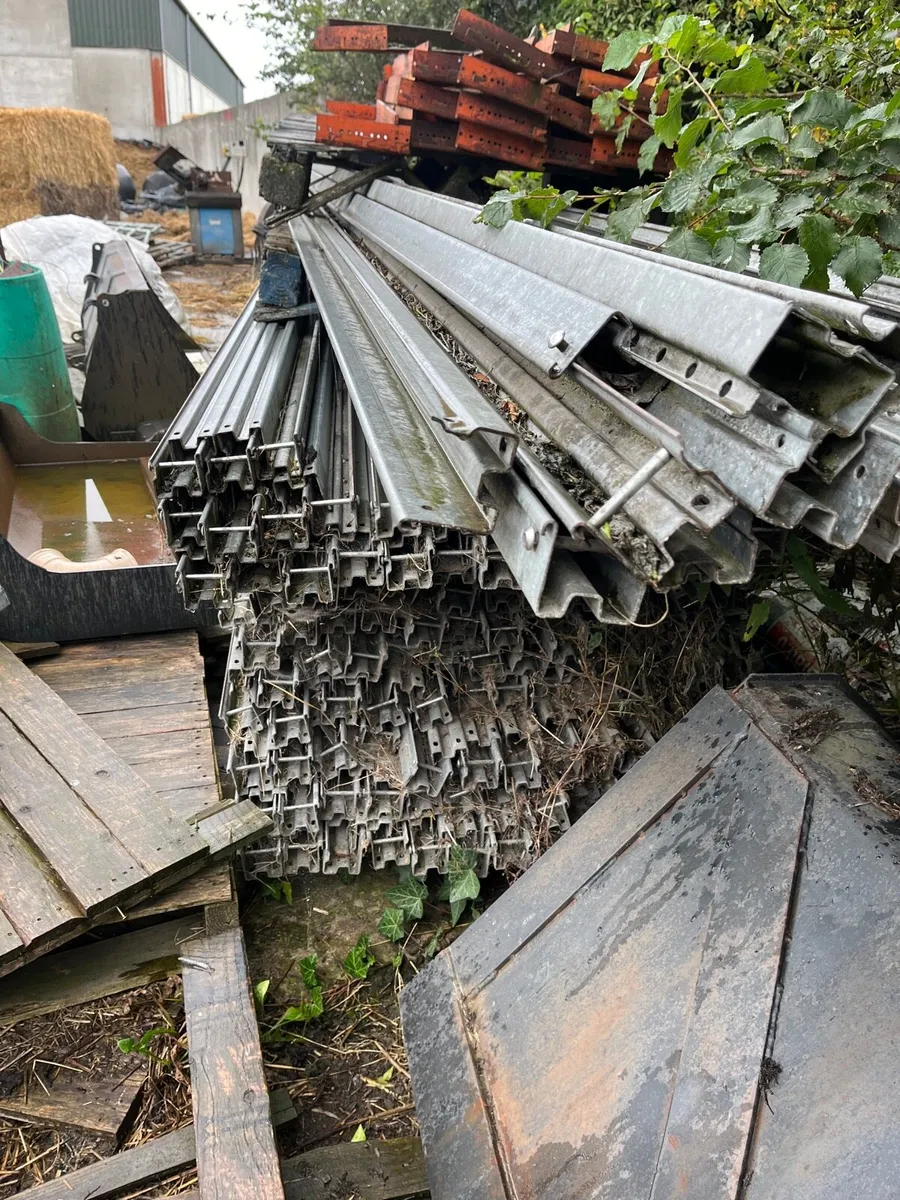 Galvanized purloins - Image 2