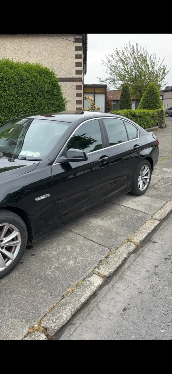 BMW CAR 5 Series - Image 3