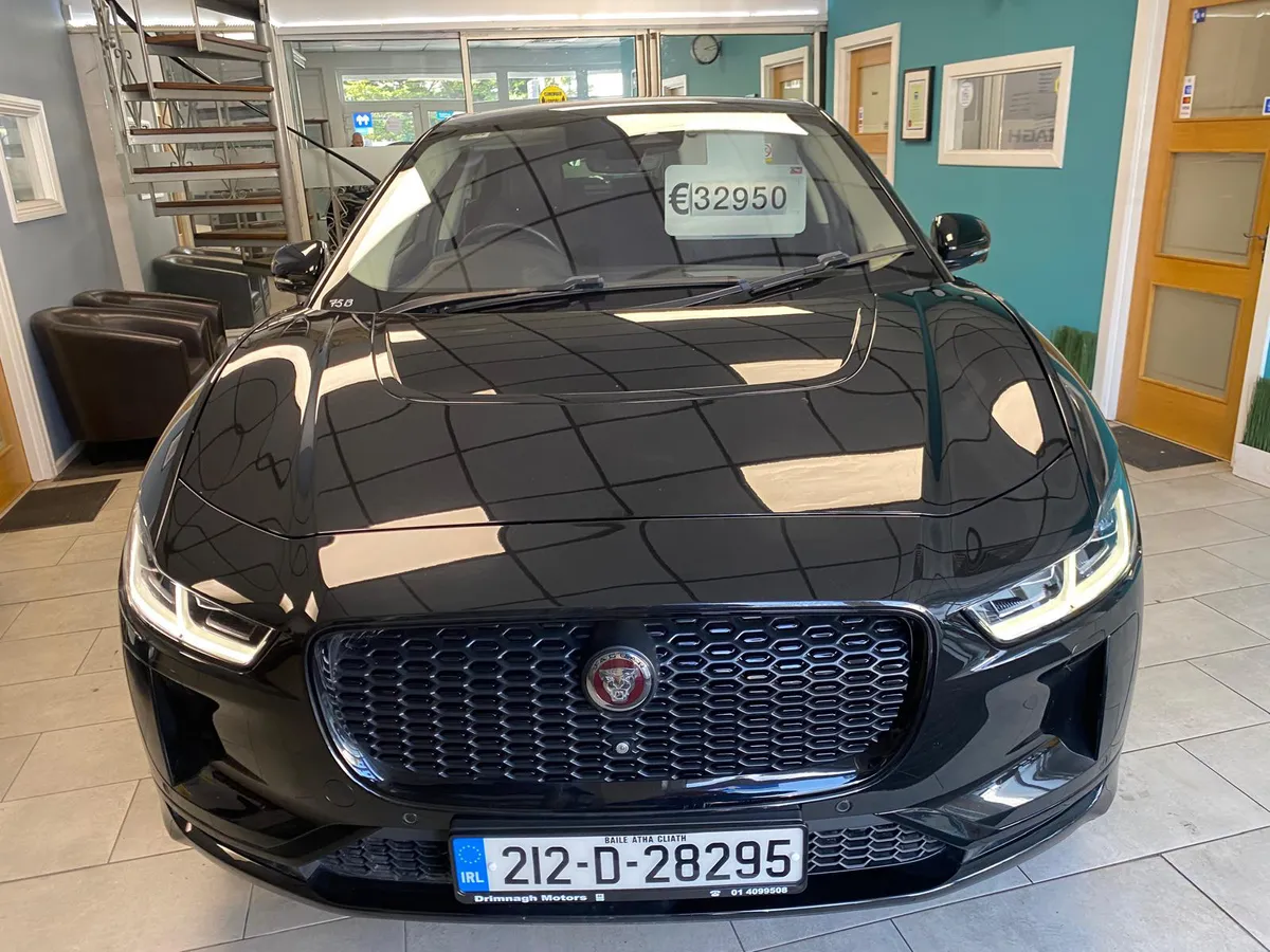 Jaguar IPACE EV400 HSE SHADOW EDITION - Image 4