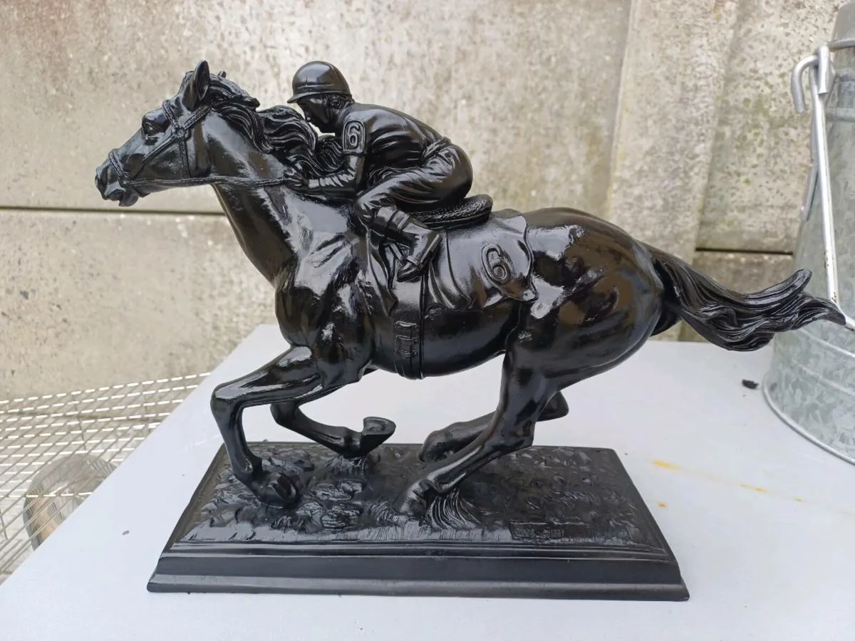Vintage Horse Racing Figure - Image 1