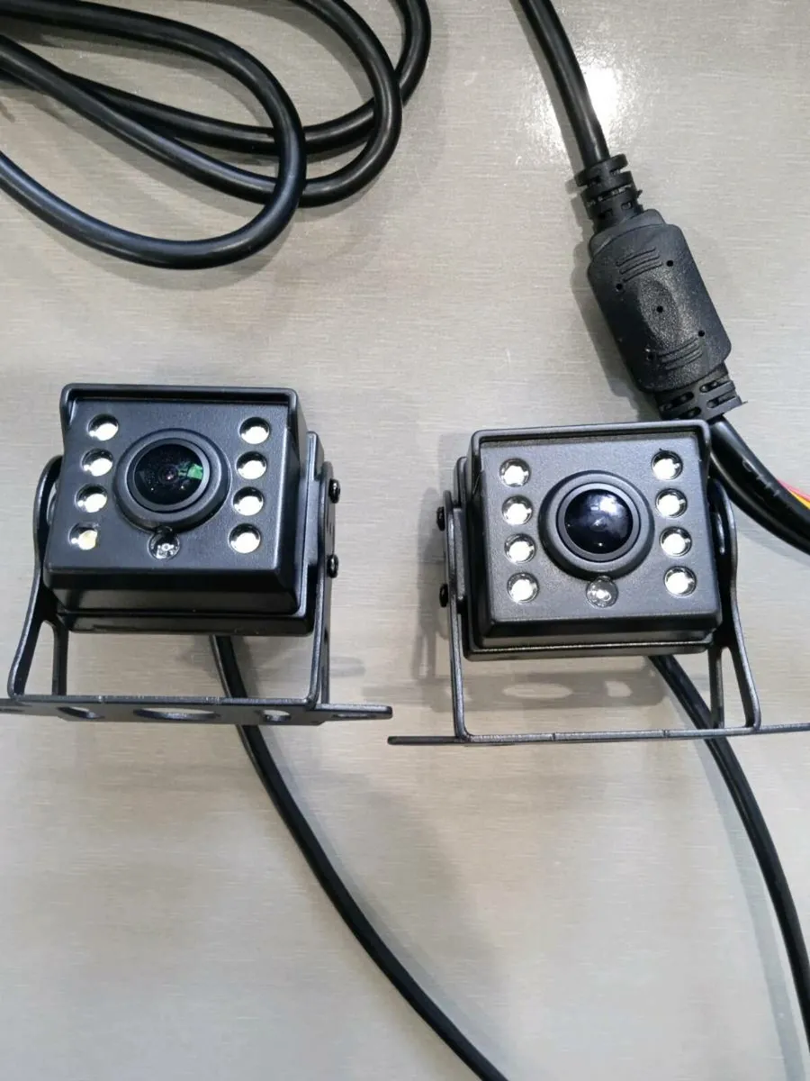 New , Double / twin reversing camera - Image 3