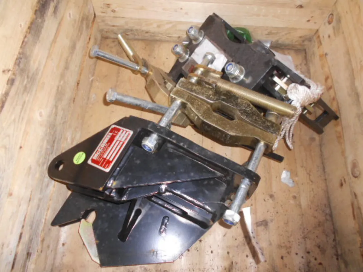 MCCONNEL MF 76/7700 SERIES BRACKETS - Image 1
