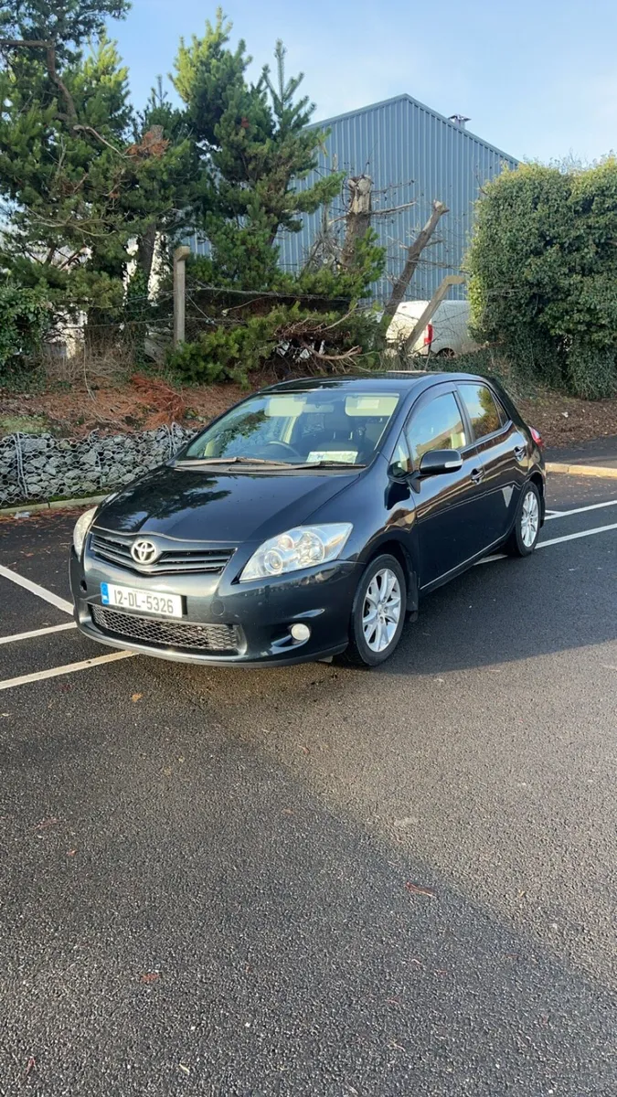 Toyota auris 2012 1.4 diesel low miles - Image 1