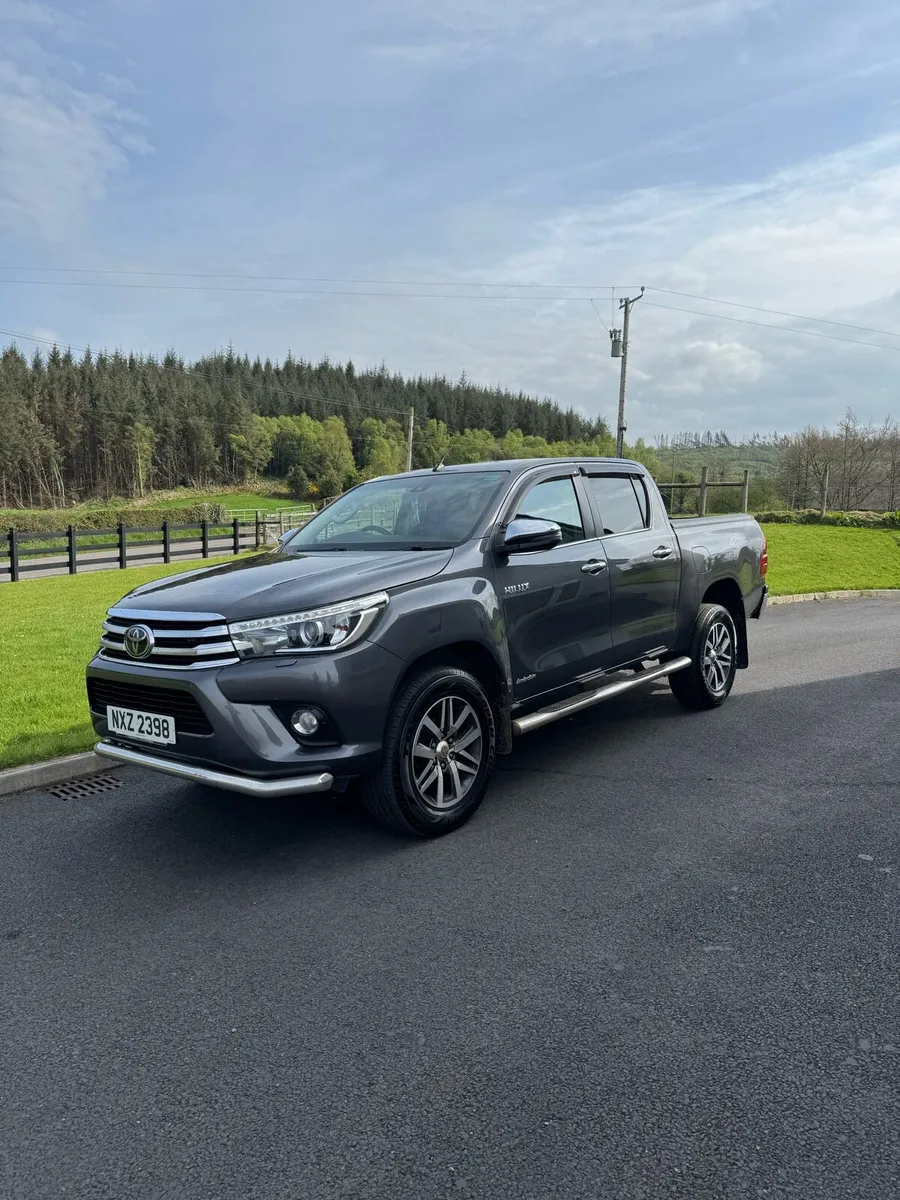 Toyota Hilux - Image 1