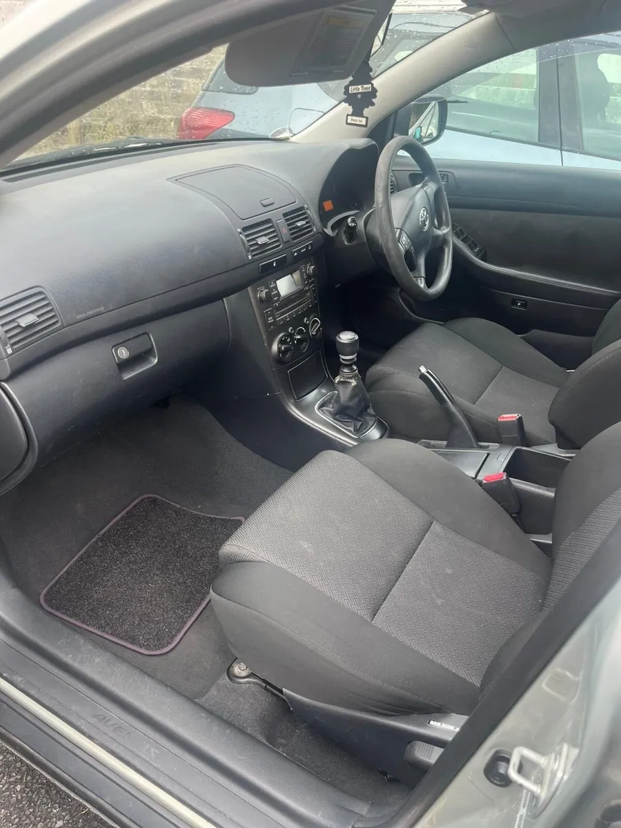 Car - Image 4