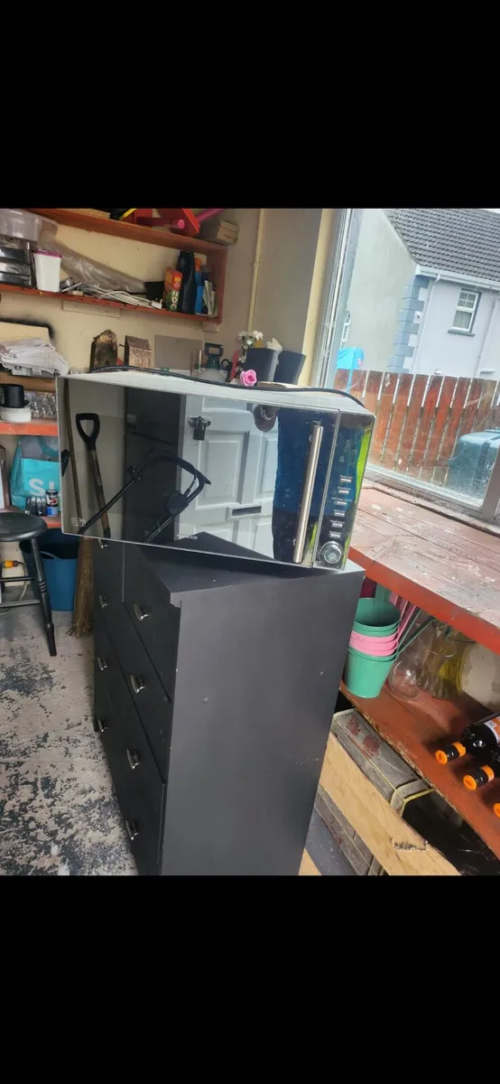 Microwave - Image 1