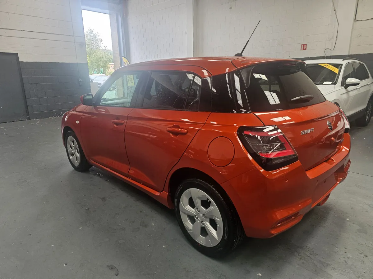 New 2025 Suzuki Swift Auto 1.2 Mild Hybrid - Image 4