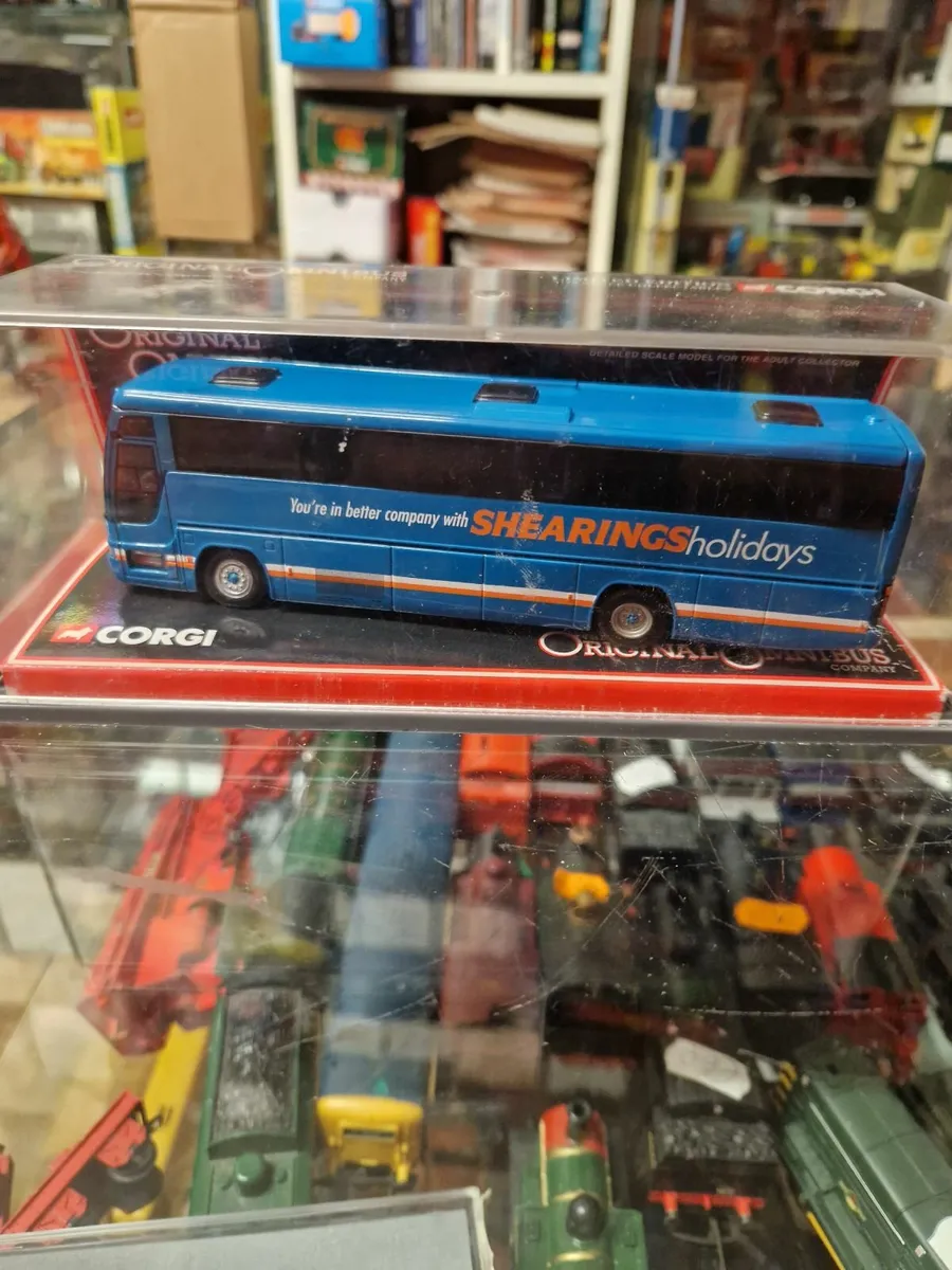 Corgi Shearings Holidays Bus - Image 3