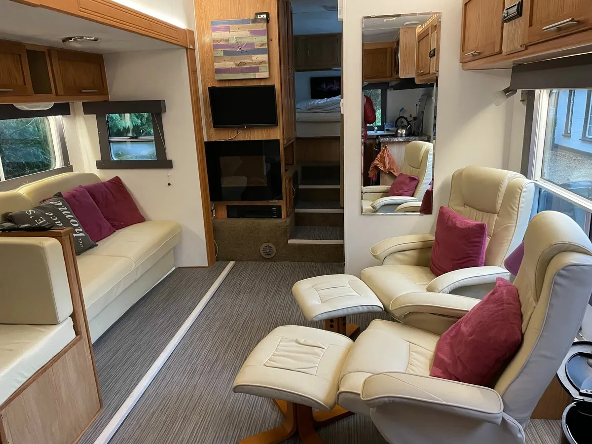 5th Wheel Motorhome - Image 3