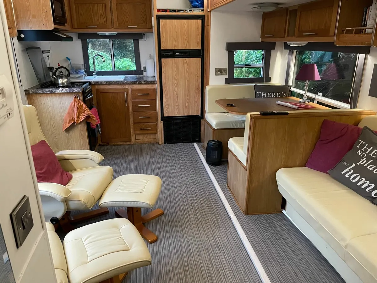 5th Wheel Motorhome - Image 4