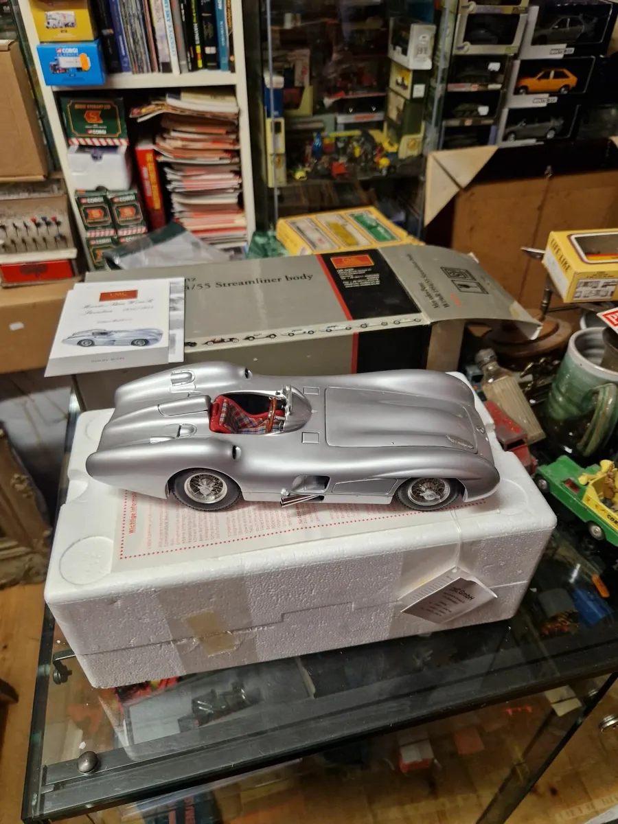 Corgi CMC Mercedes Benz 1.18 - Image 1