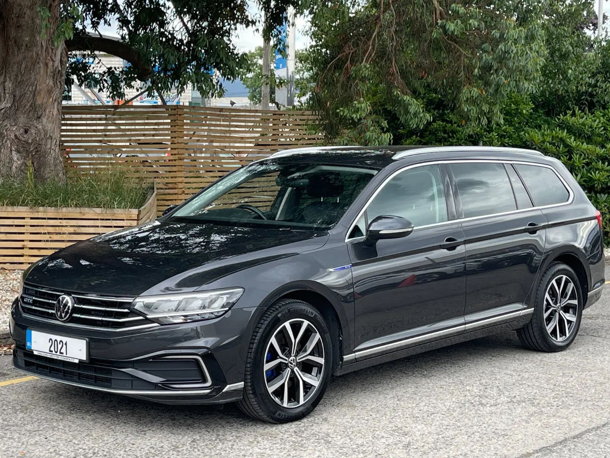 Volkswagen Passat 2021 - Image 3