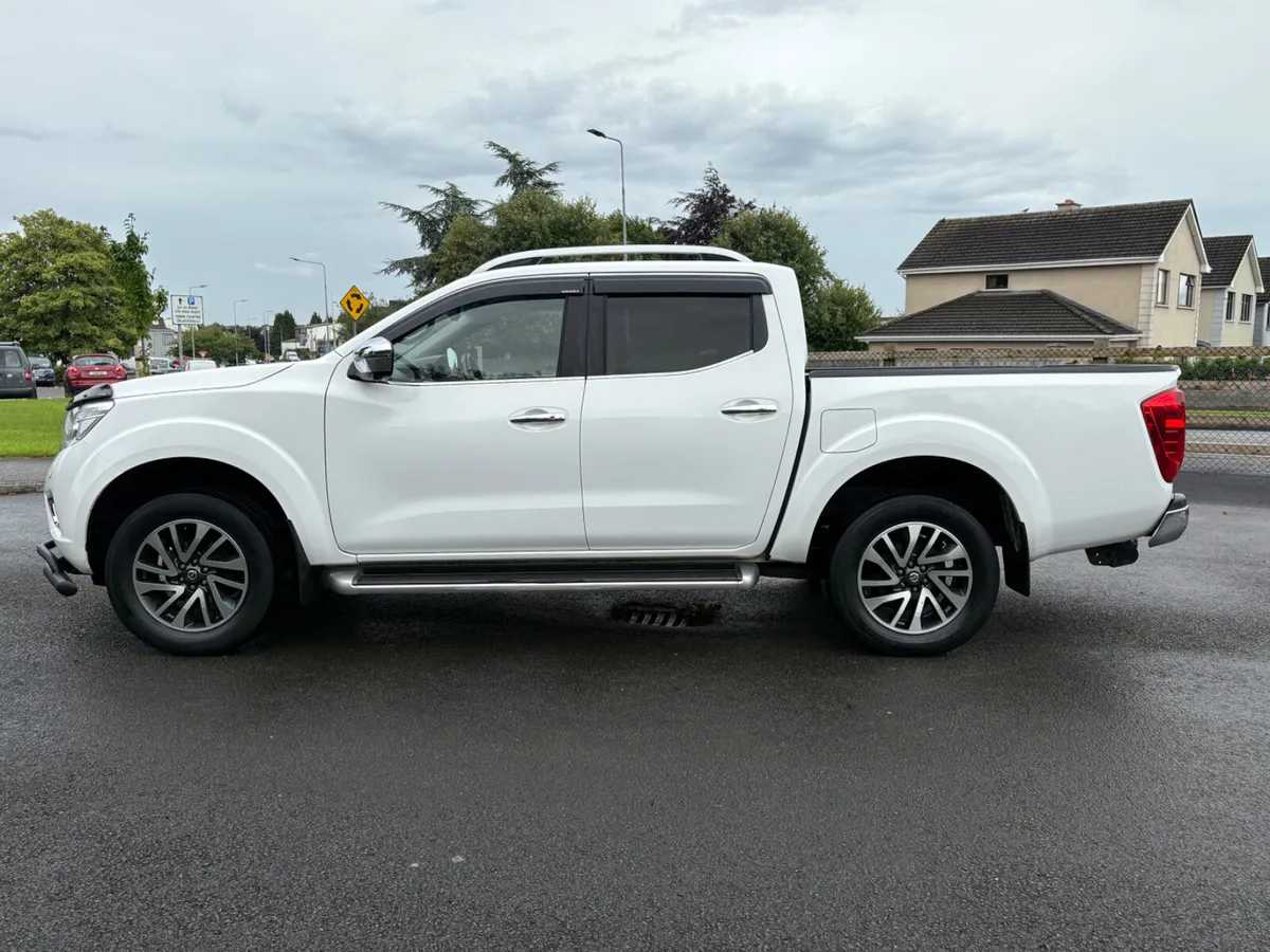 ABSOLUTELY IMMACULATE 2017 (172) NAVARA - Image 4