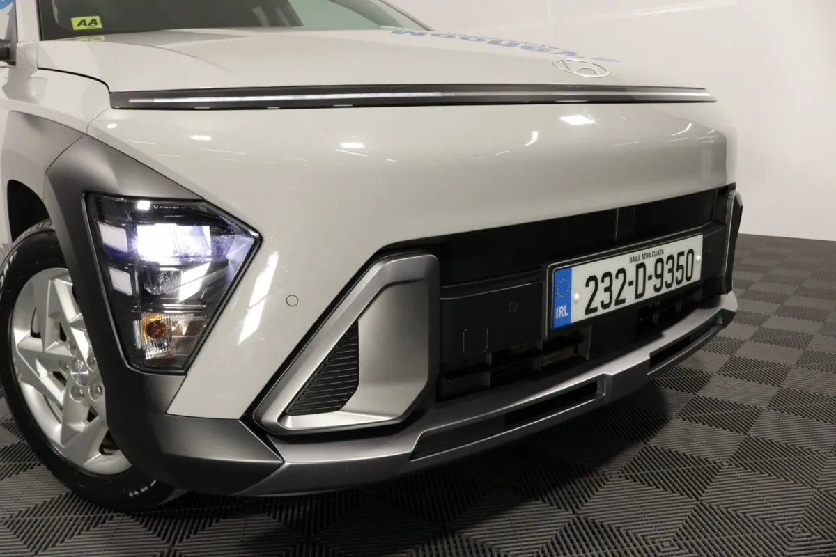Hyundai Kona Elegance 1.0l Petrol Compact SUV - Image 3