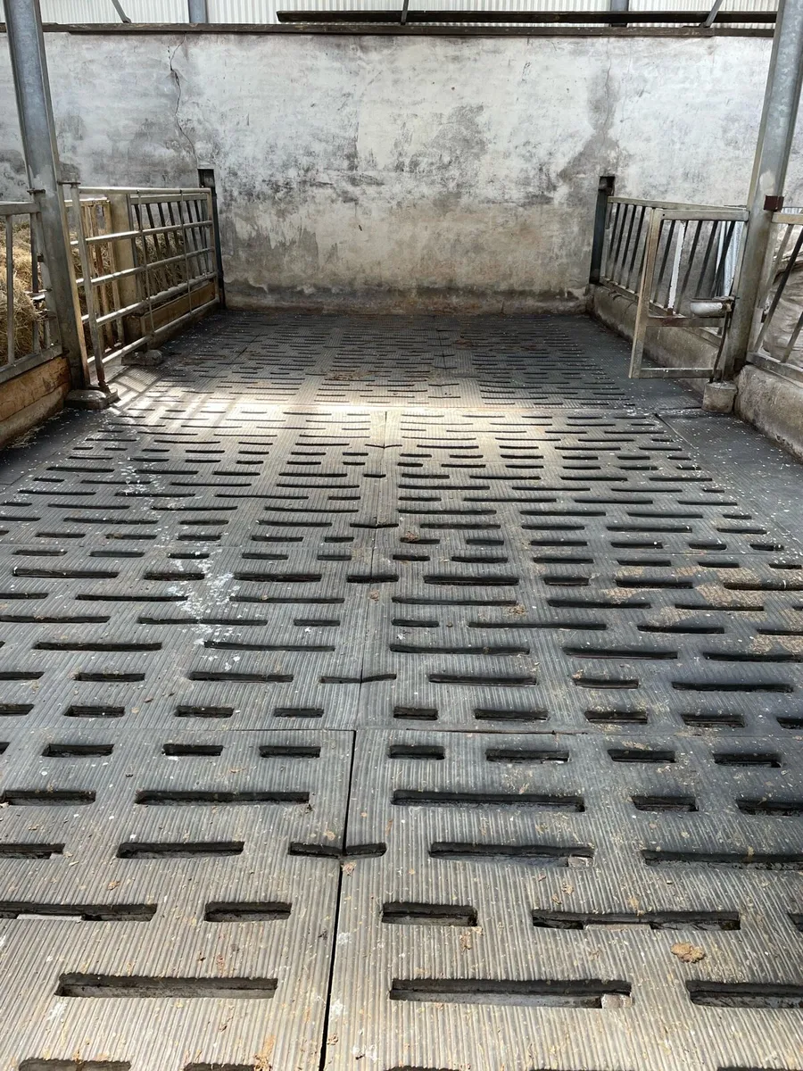 Rubber slat mats - Image 1