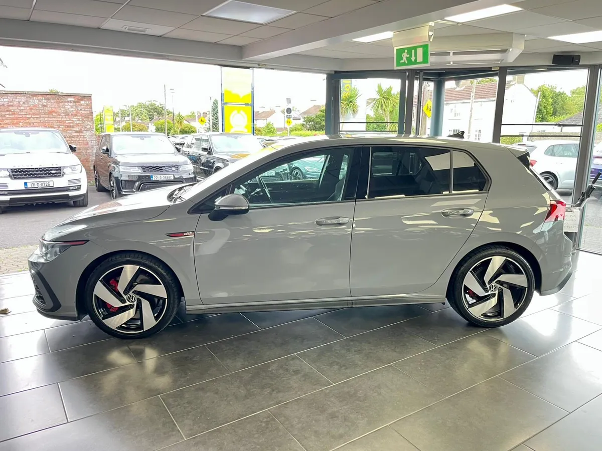 Volkswagen Golf  GTI  2.0 2021 - Image 2