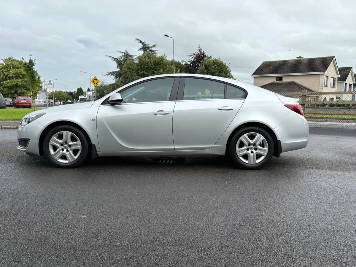 ABSOLUTELY IMMACULATE (162) INSIGNIA - Image 4