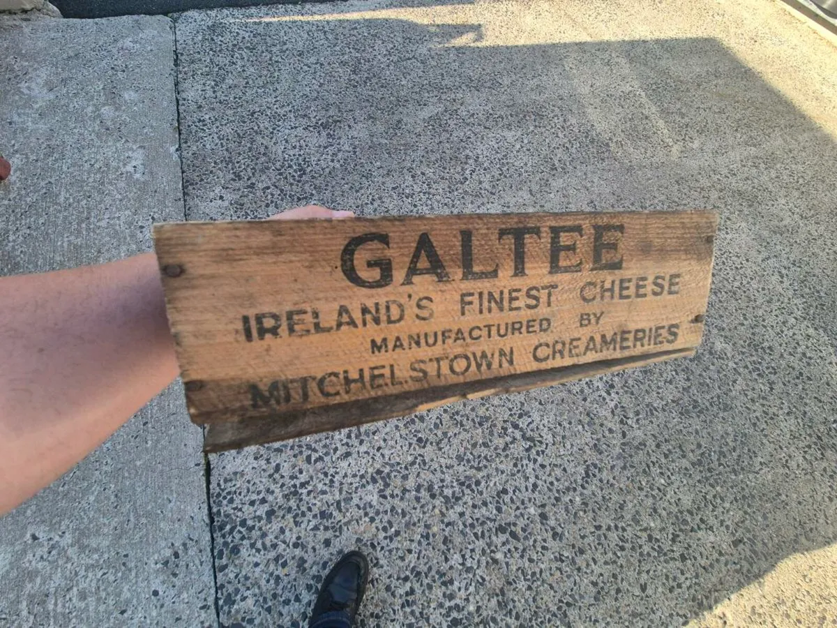vintage wooden box for "Galtee Ireland's - Image 2