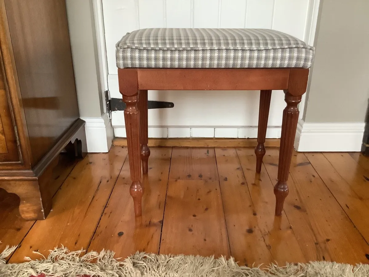 Bedroom stool - Image 1