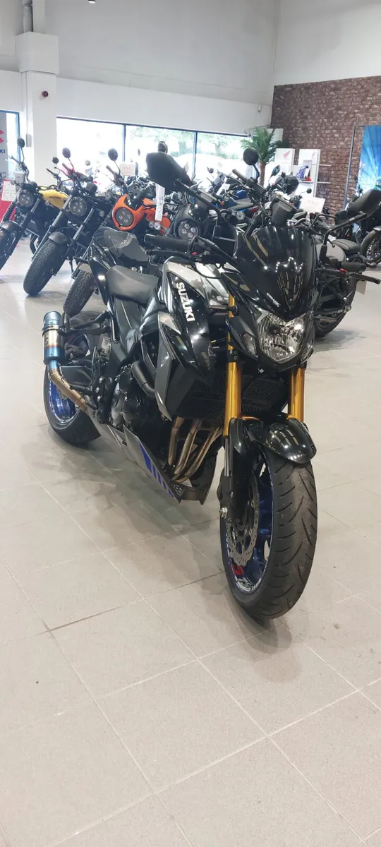 Suzuki GSX-S750 - Image 2