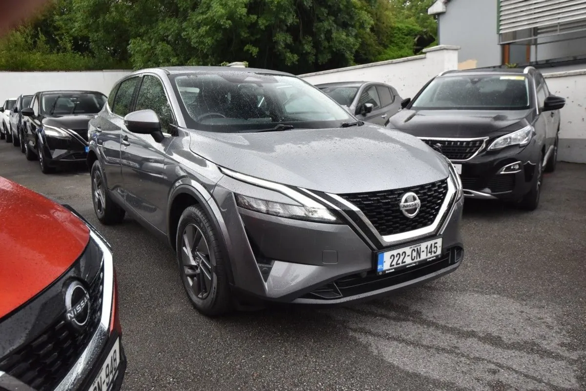 Nissan QASHQAI 1.3 PET Mild Hybrid SV CVT - Image 1