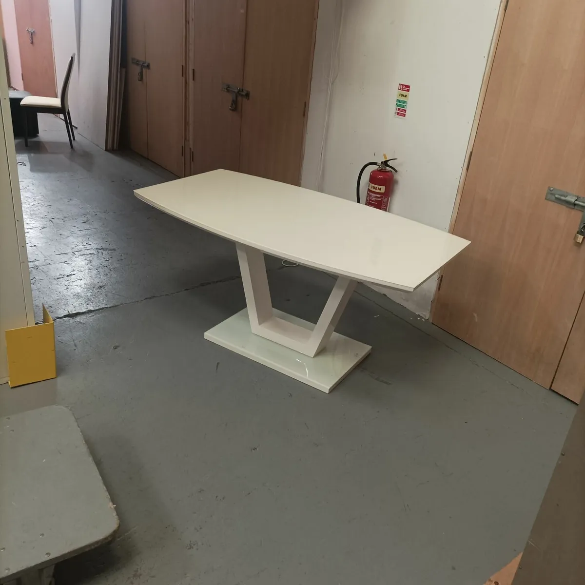 Kitchen Dining Table - Image 3