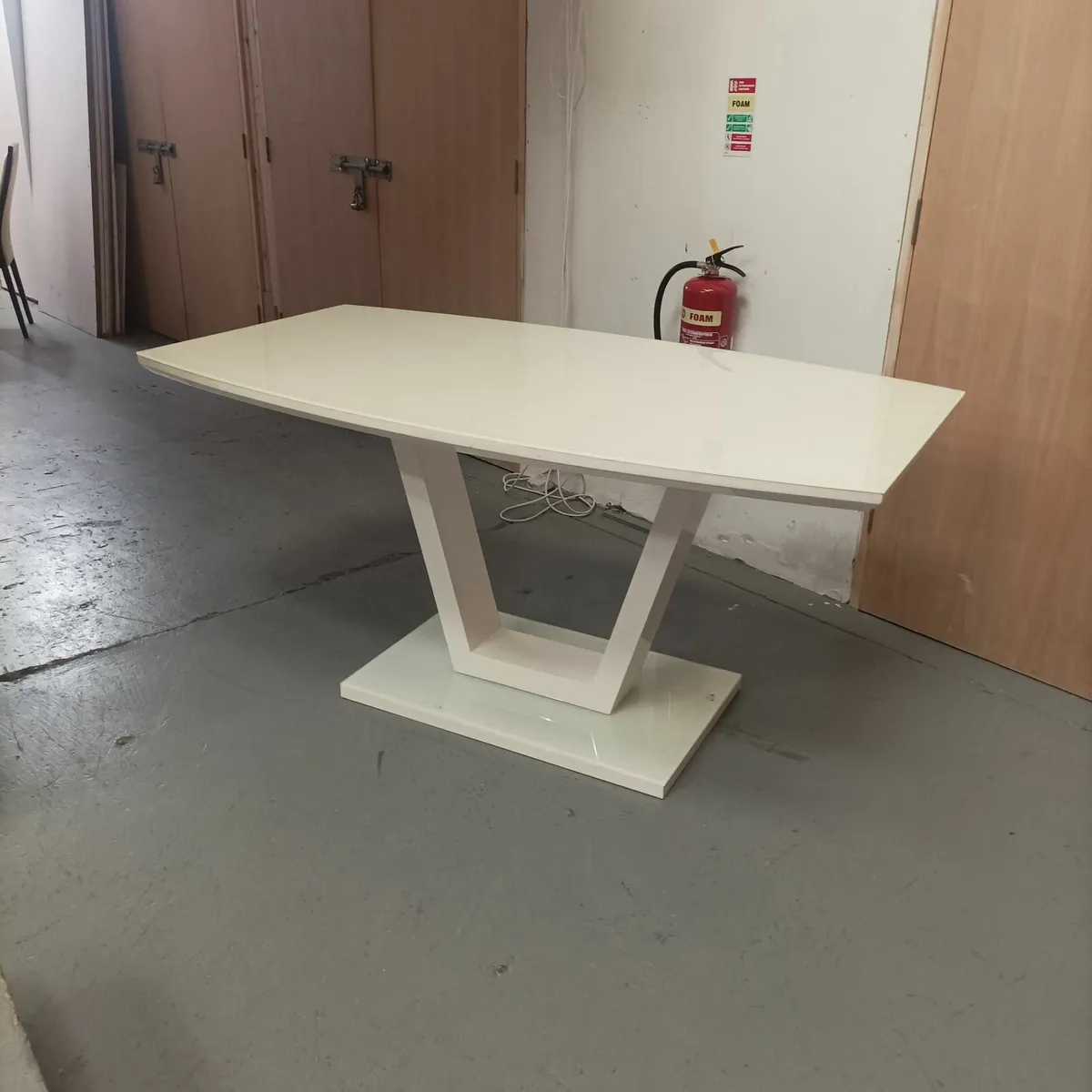 Dining Table Glass Features  Price REDUCED - Image 1