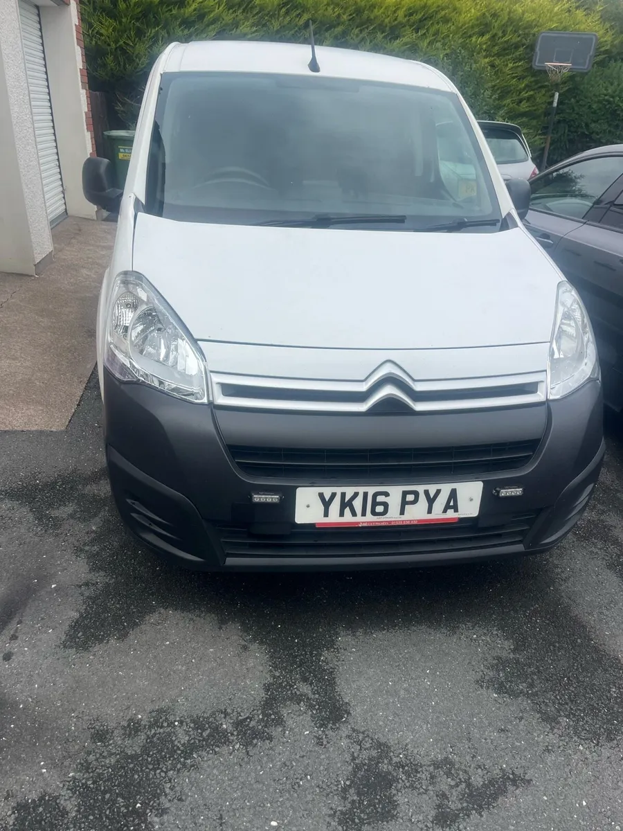 2016 Citreon Berlingo - Image 1