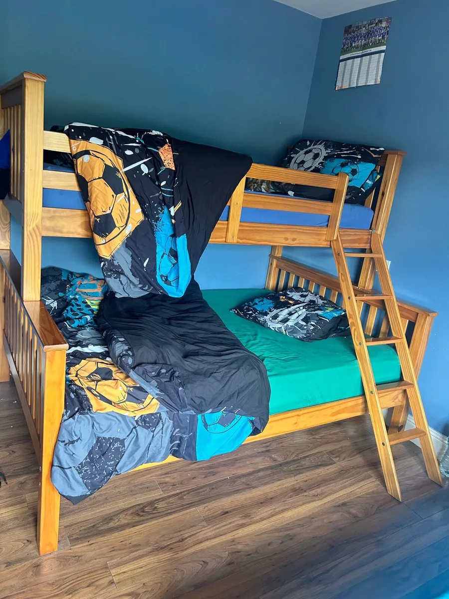 Bed - Image 2