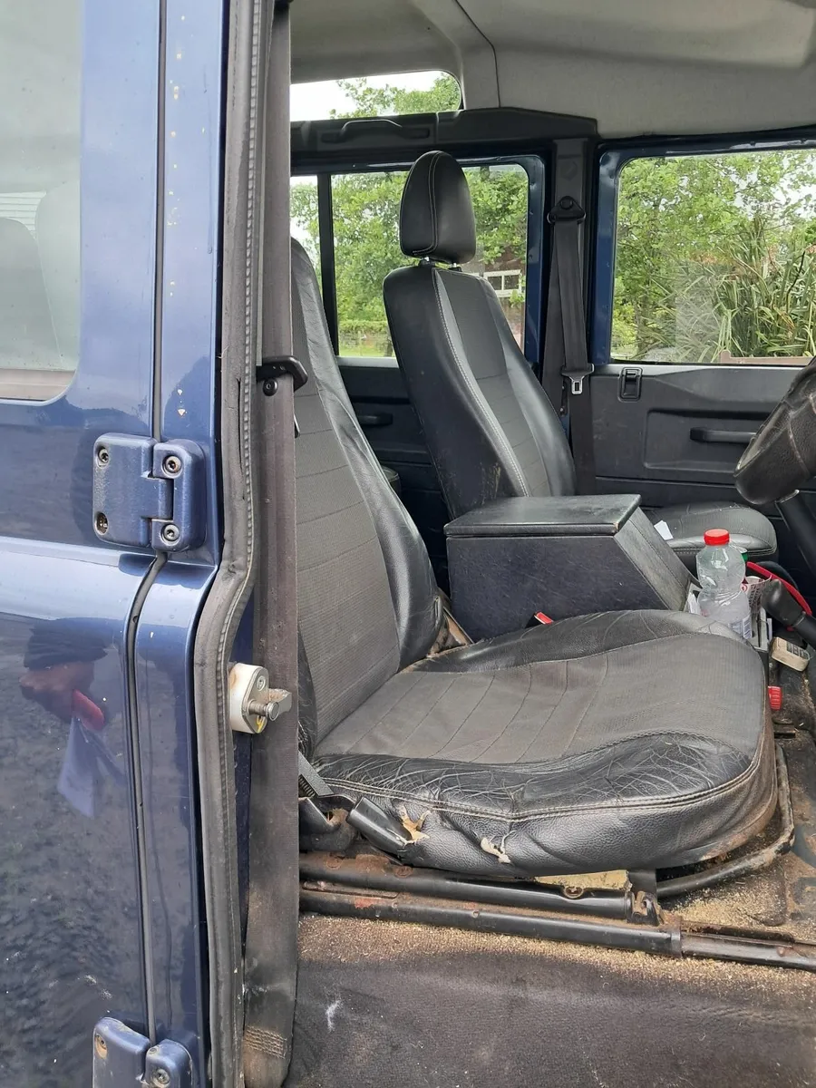 Land Rover Defender 2007 - Image 4