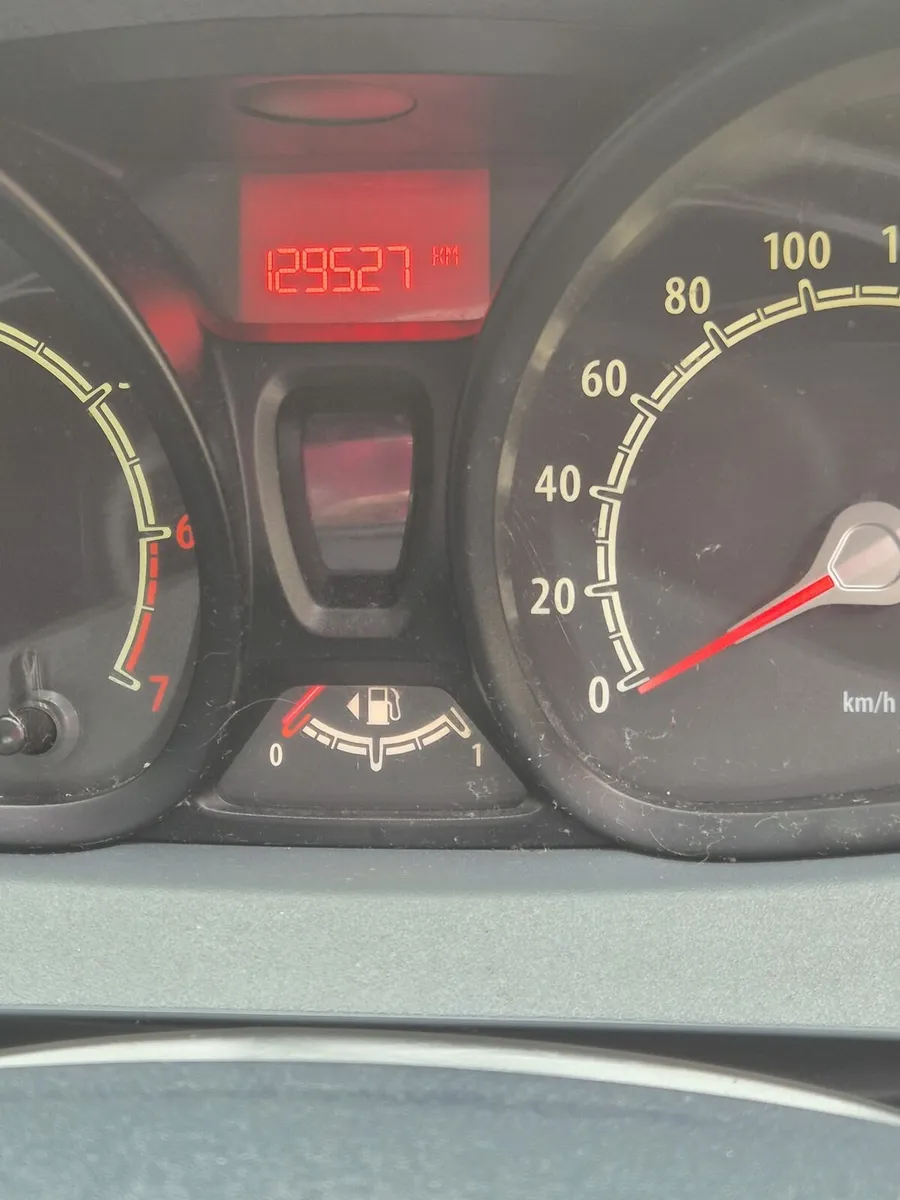 Car - Image 3