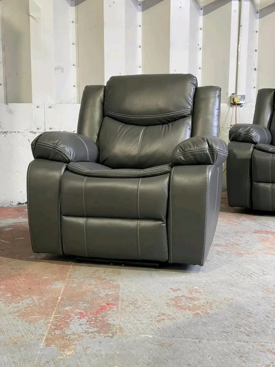 3+2 Valerie Leather Manual Recliner Sofa Set - Image 3