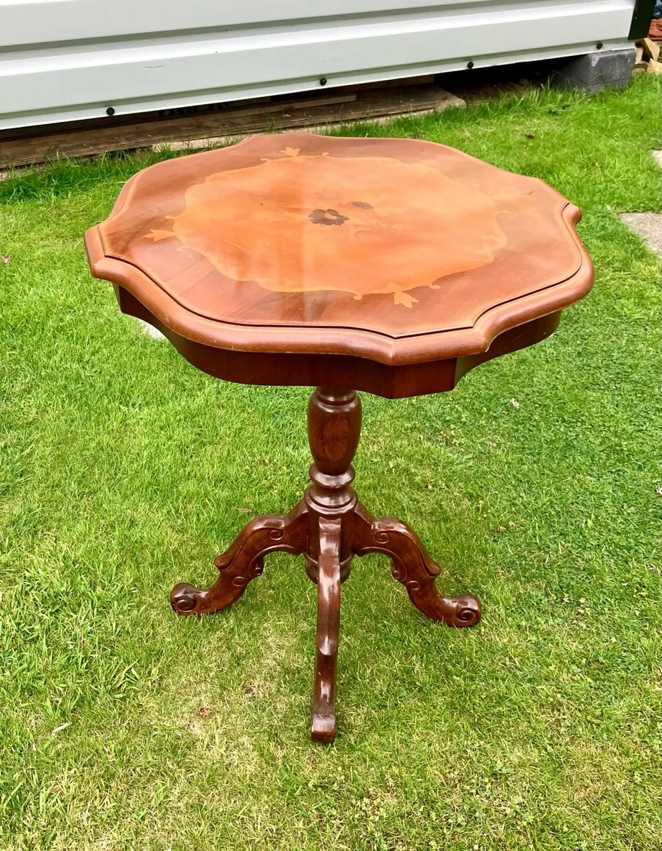Coffee table - Image 1